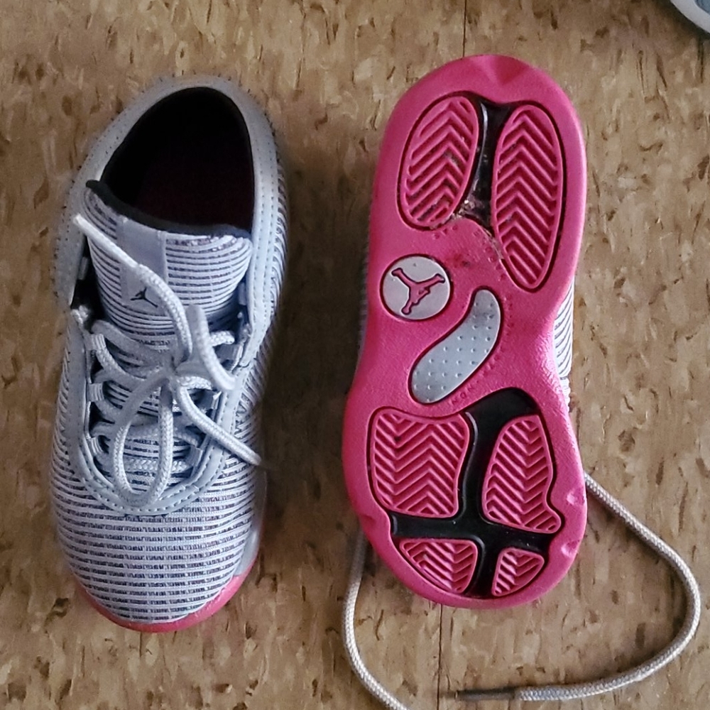Girls Jodans Size 9